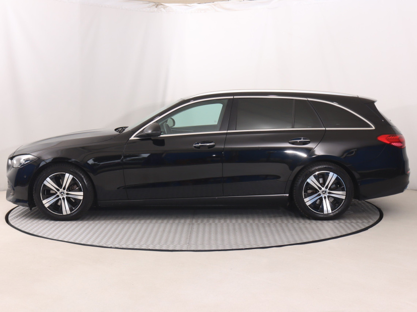 Mercedes-Benz C, 2022