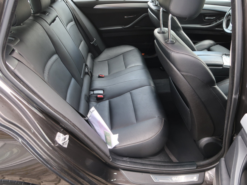 BMW 5, 2015
