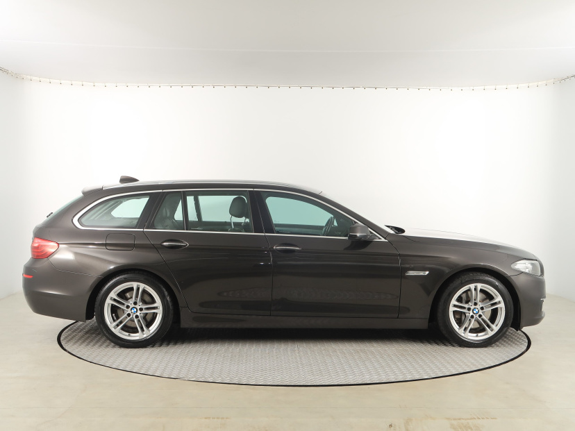 BMW 5, 2015