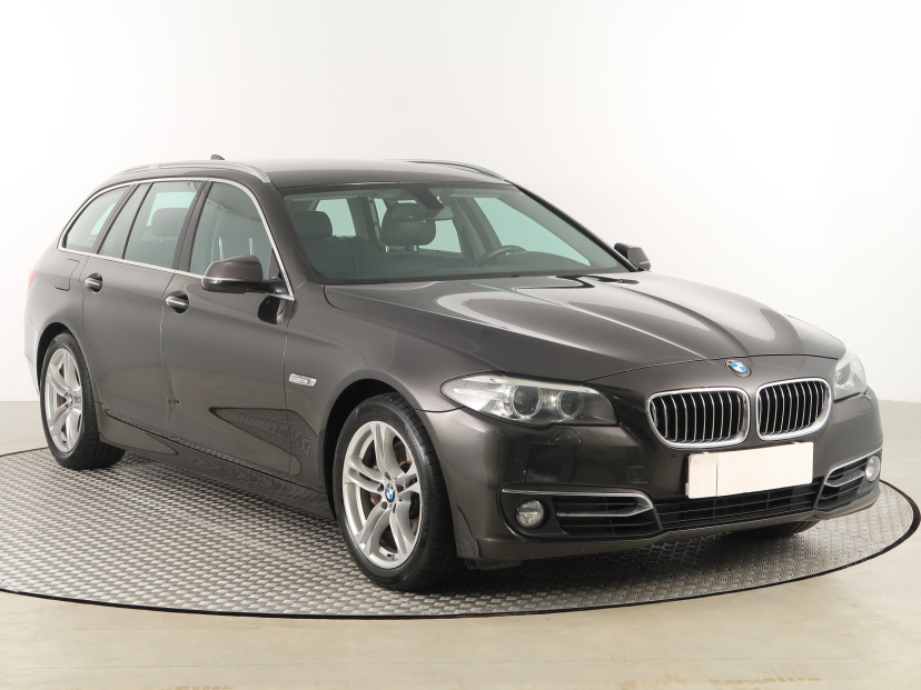 BMW 5, 2015