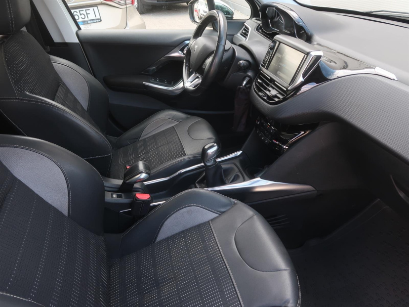 Peugeot 2008, 2013