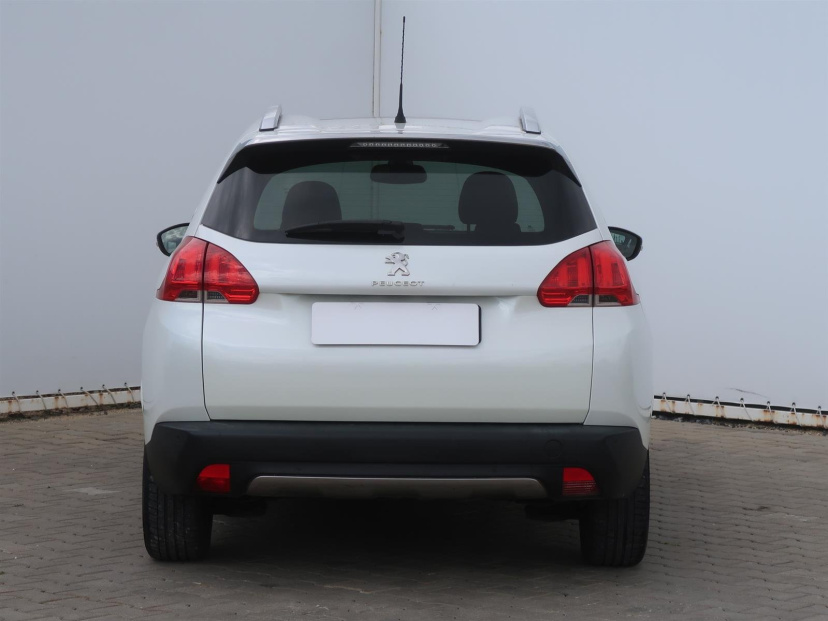Peugeot 2008, 2013