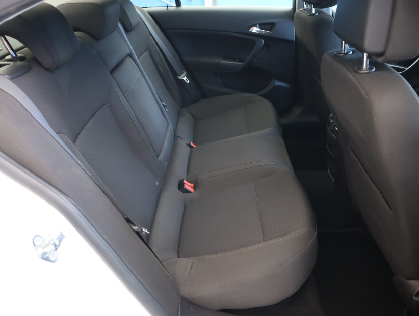 Opel Insignia, 2010