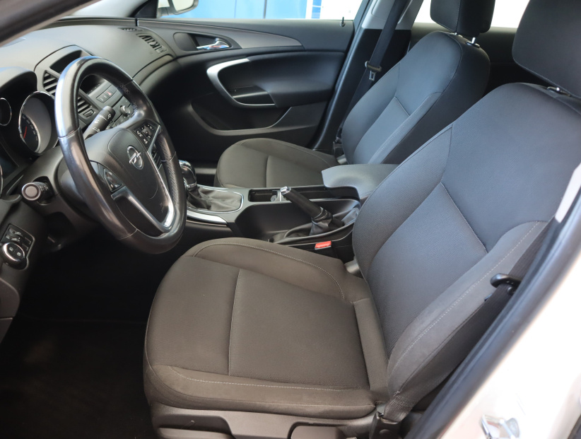 Opel Insignia, 2010