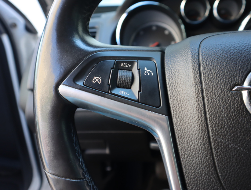 Opel Insignia, 2010