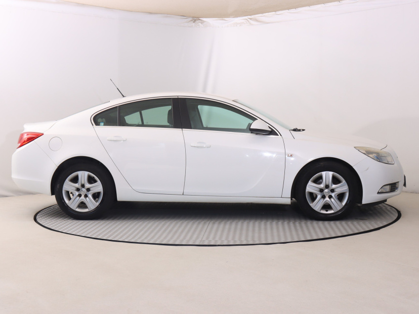 Opel Insignia, 2010