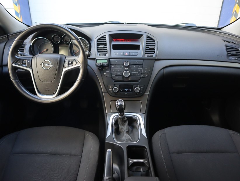 Opel Insignia, 2010