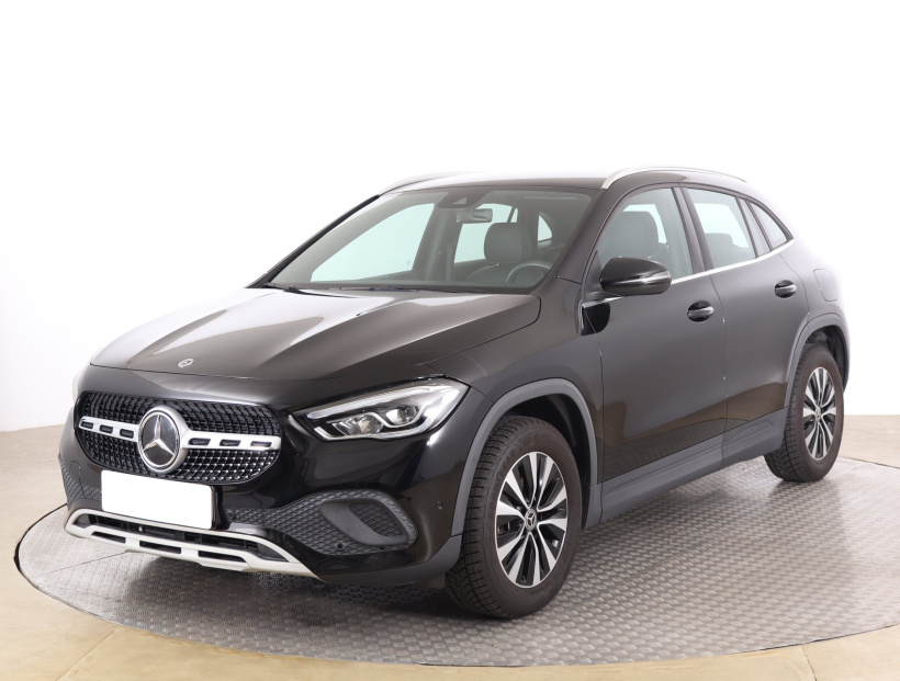 Mercedes-Benz GLA, 2022