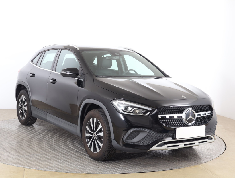 Mercedes-Benz GLA, 2022