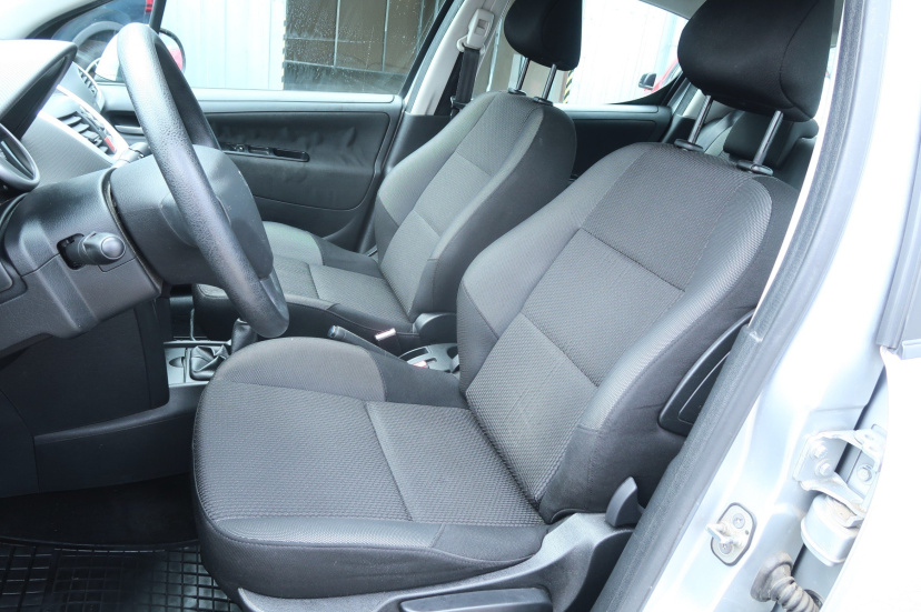 Peugeot 207, 2010