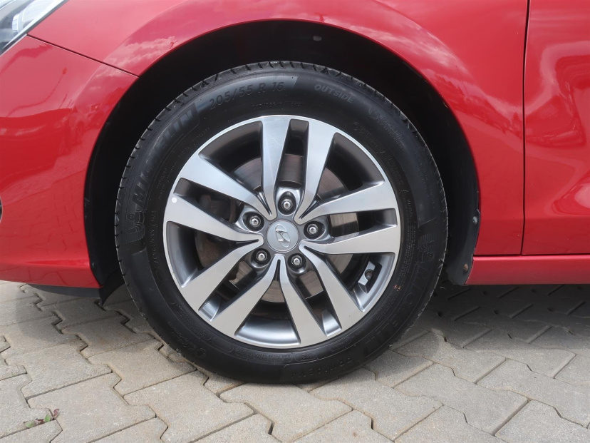 Hyundai i30, 2019