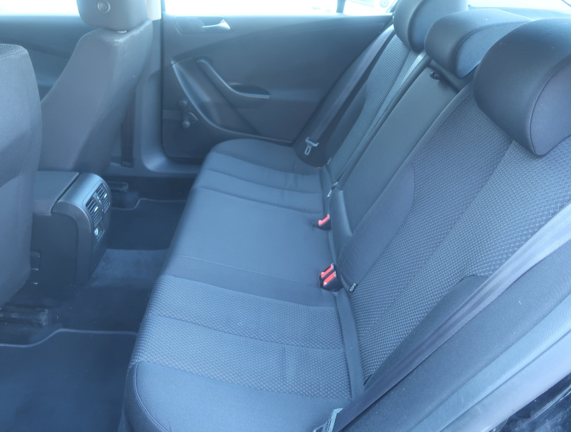 Volkswagen Passat, 2009
