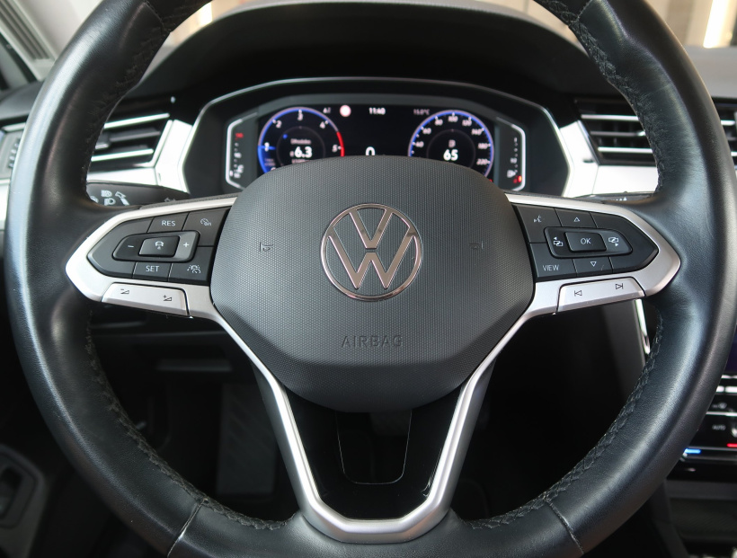 Volkswagen Passat, 2021