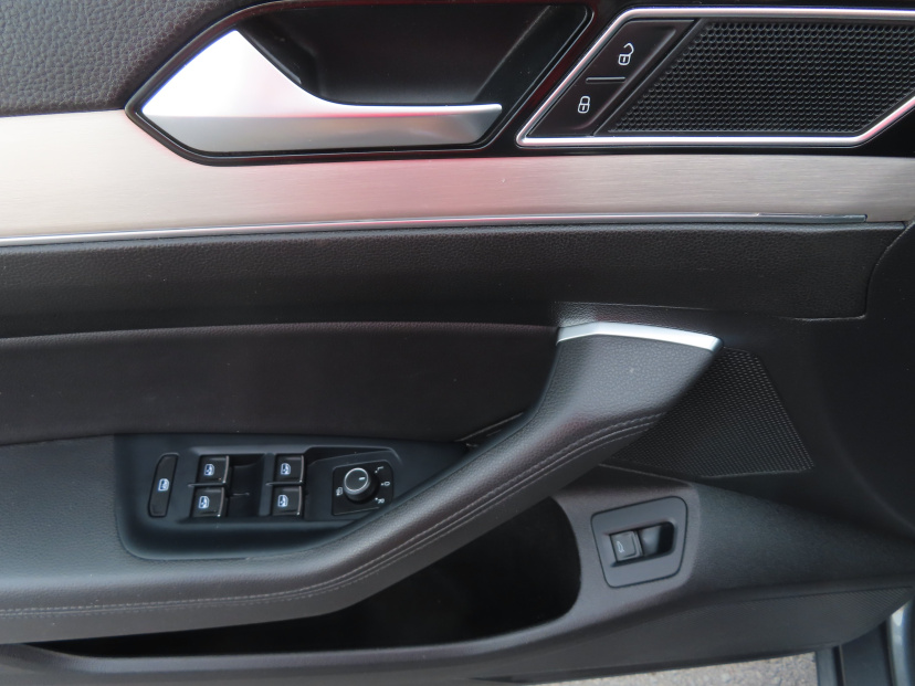 Volkswagen Passat, 2015