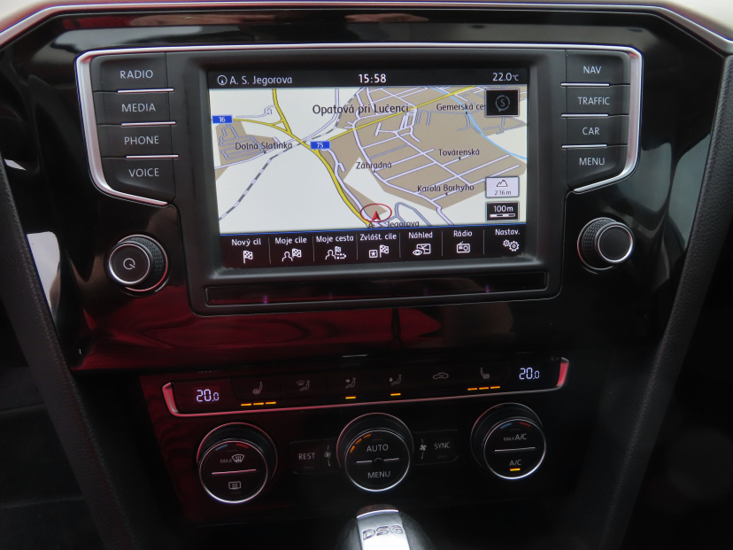 Volkswagen Passat, 2015