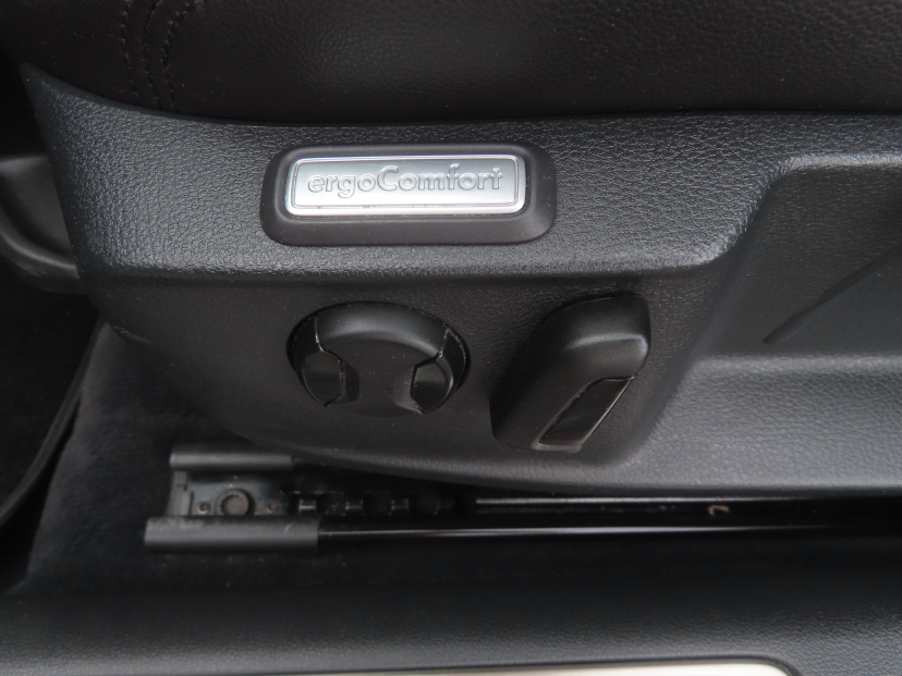 Volkswagen Passat, 2015