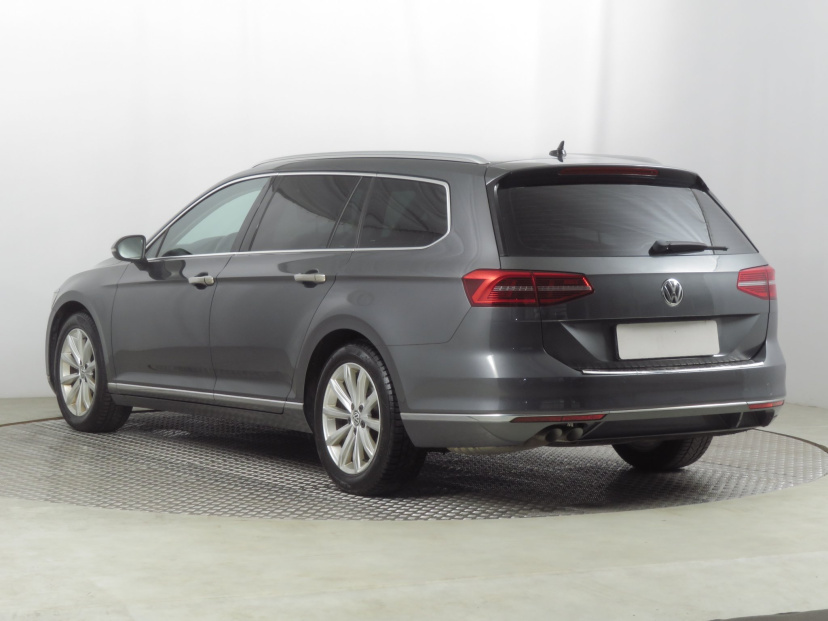 Volkswagen Passat, 2015