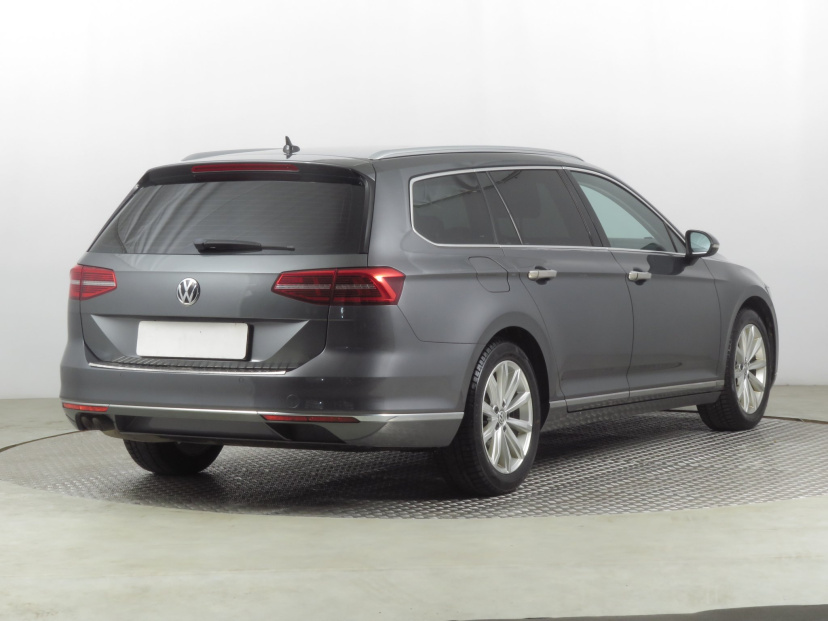 Volkswagen Passat, 2015