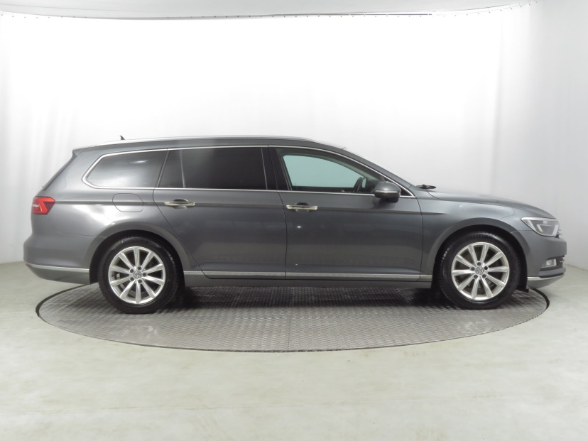 Volkswagen Passat, 2015