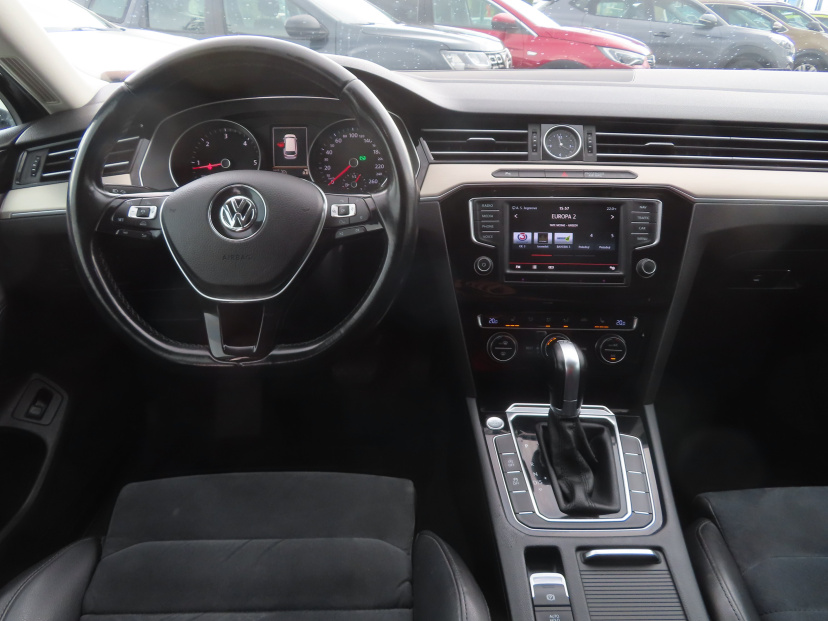 Volkswagen Passat, 2015