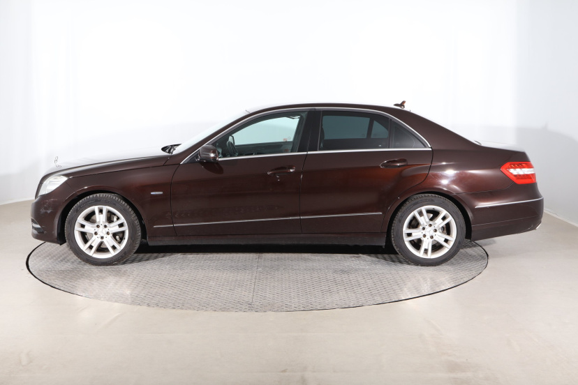 Mercedes-Benz E, 2012
