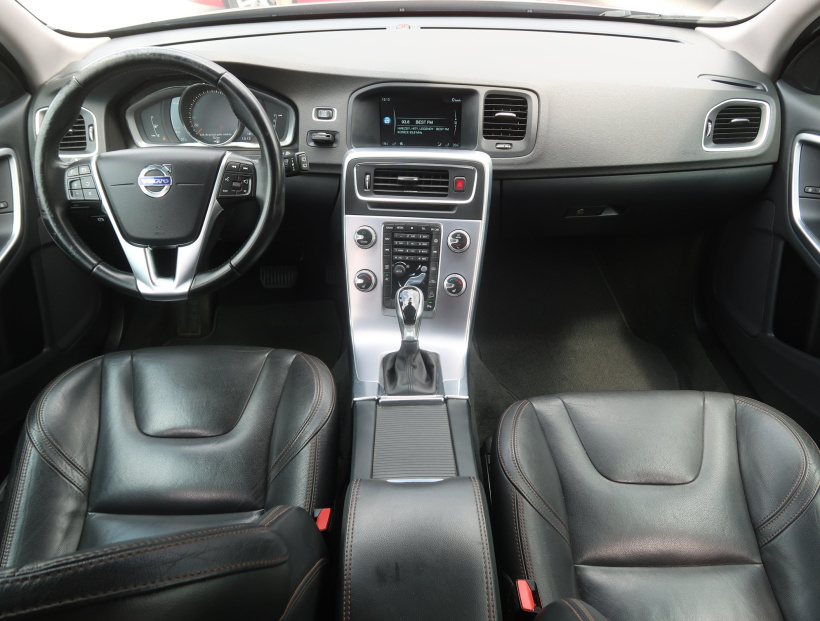 Volvo V60 Cross Country, 2017