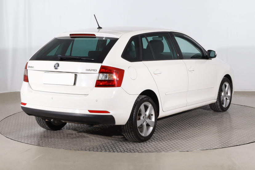 Škoda Rapid Spaceback, 2015