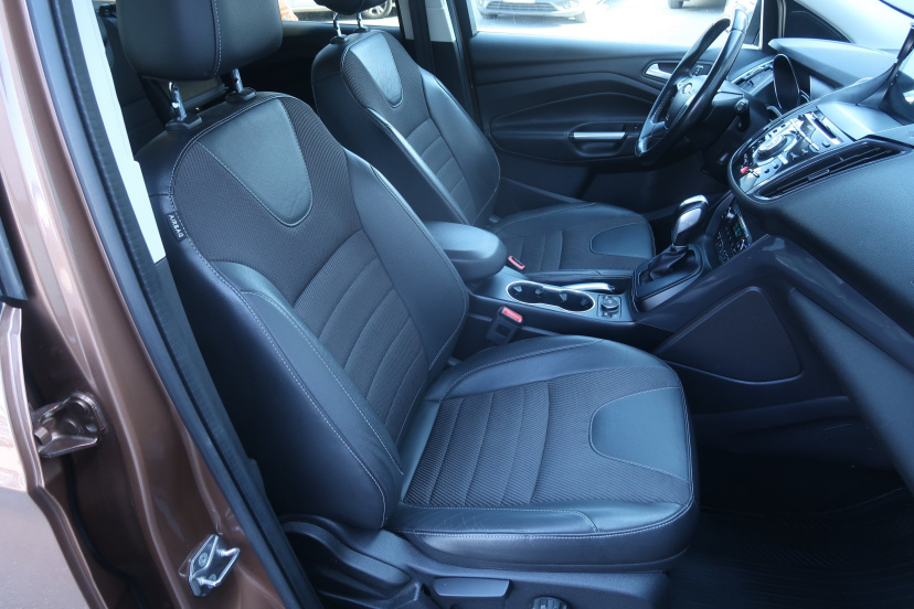 Ford Kuga, 2015