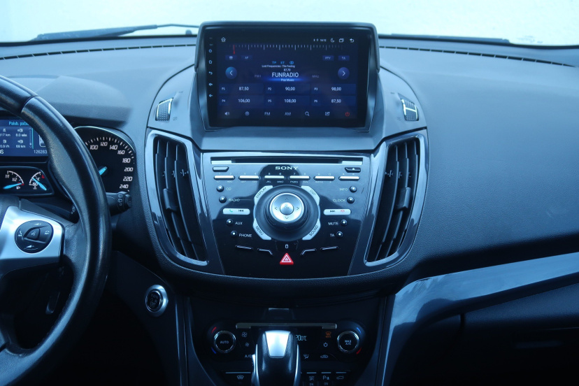 Ford Kuga, 2015