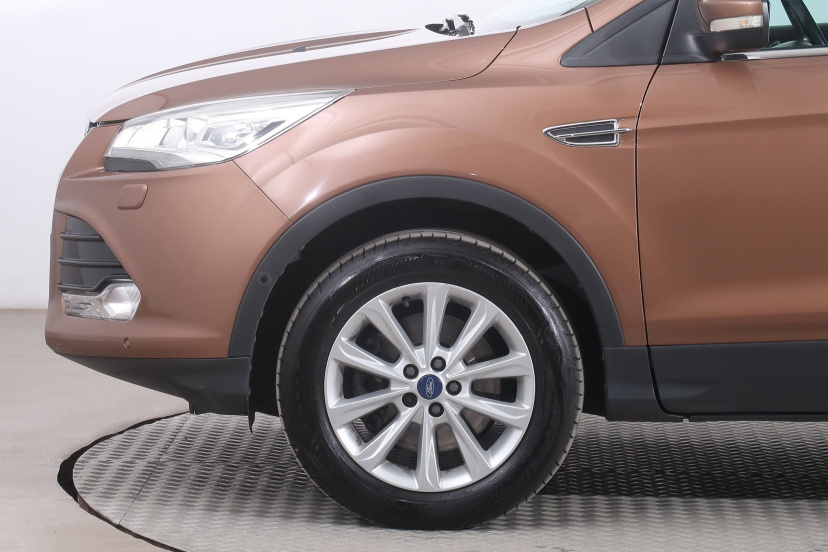 Ford Kuga, 2015