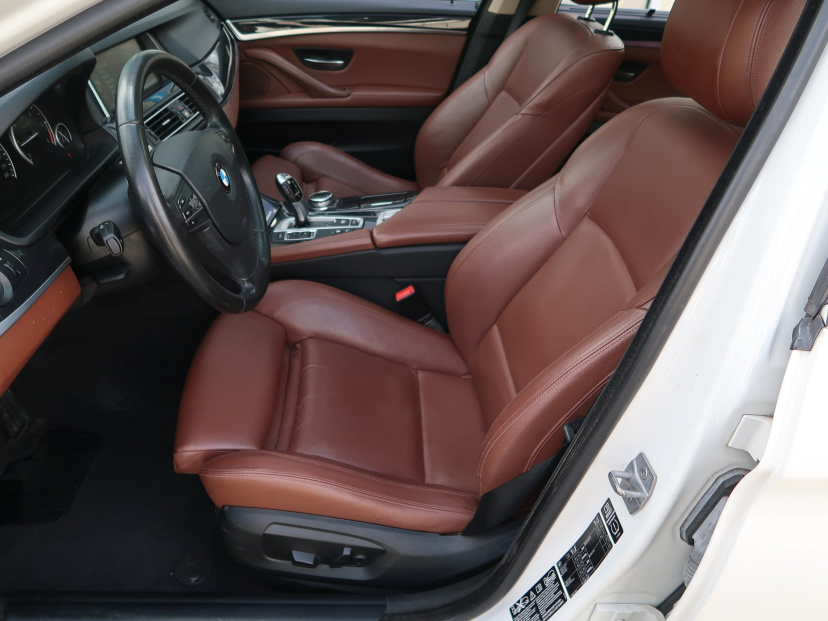 BMW 5, 2013