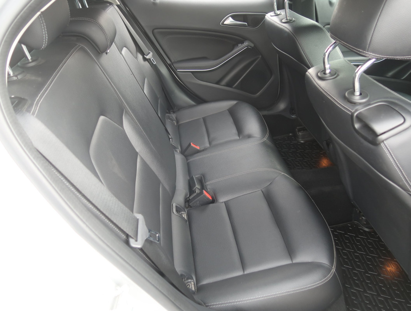 Mercedes-Benz GLA, 2015