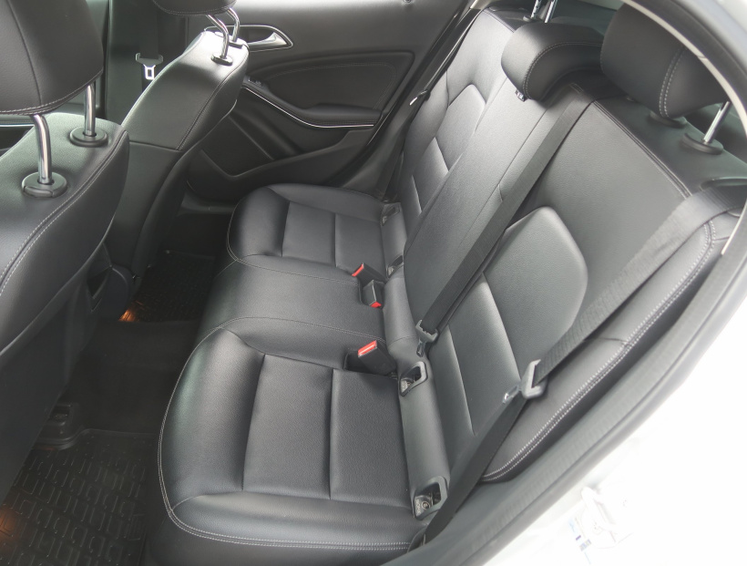 Mercedes-Benz GLA, 2015
