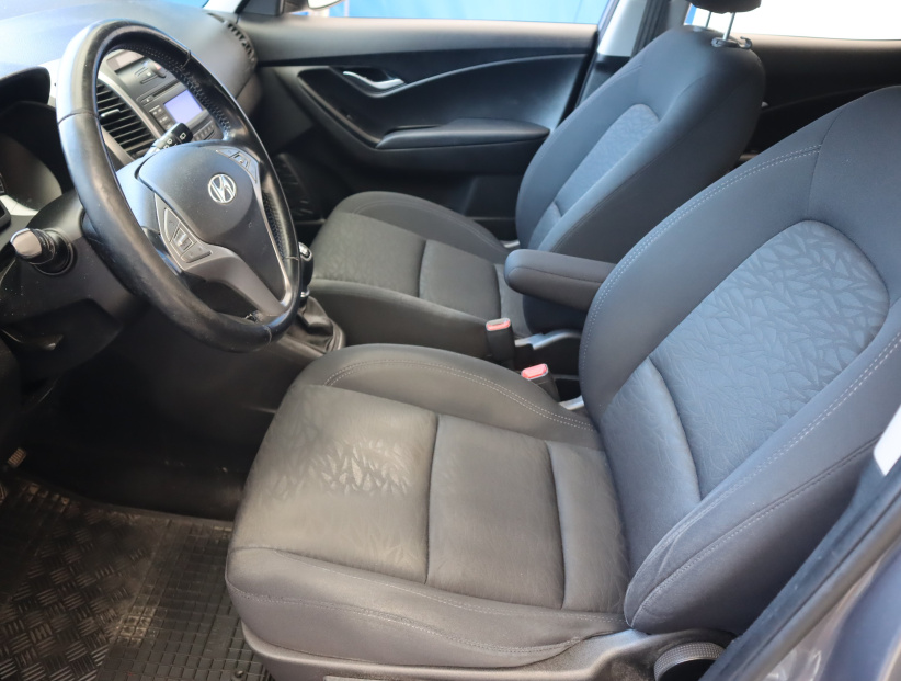 Hyundai ix20, 2013