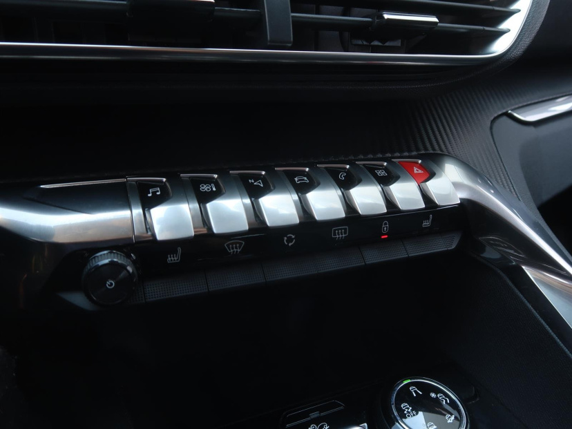 Peugeot 5008, 2020