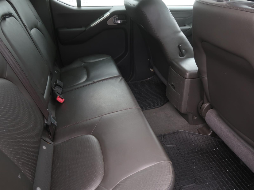 Nissan Navara, 2007