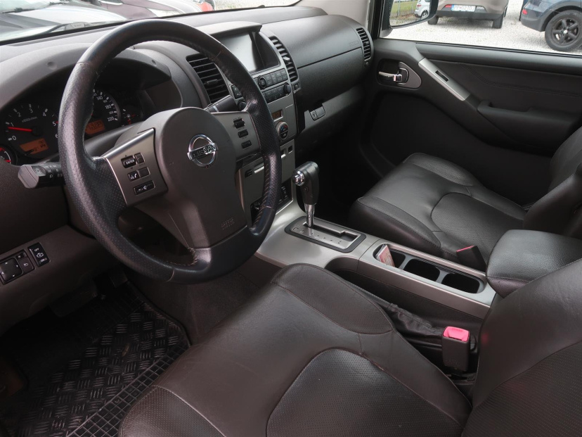Nissan Navara, 2007
