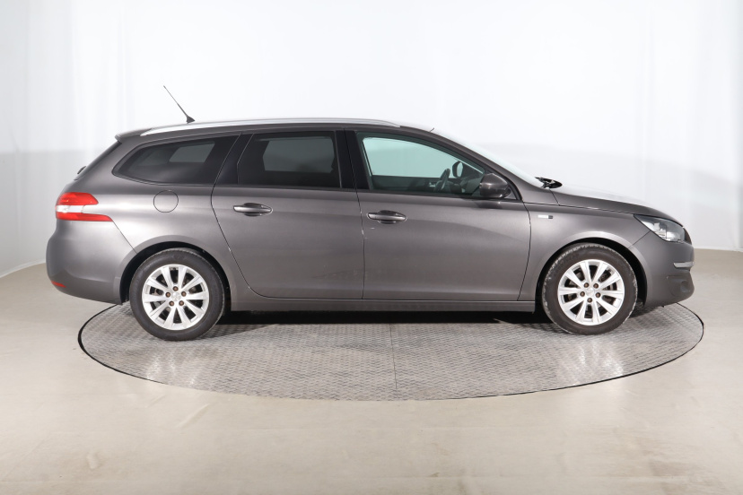 Peugeot 308, 2016