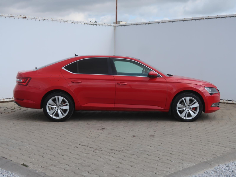 Škoda Superb, 2017