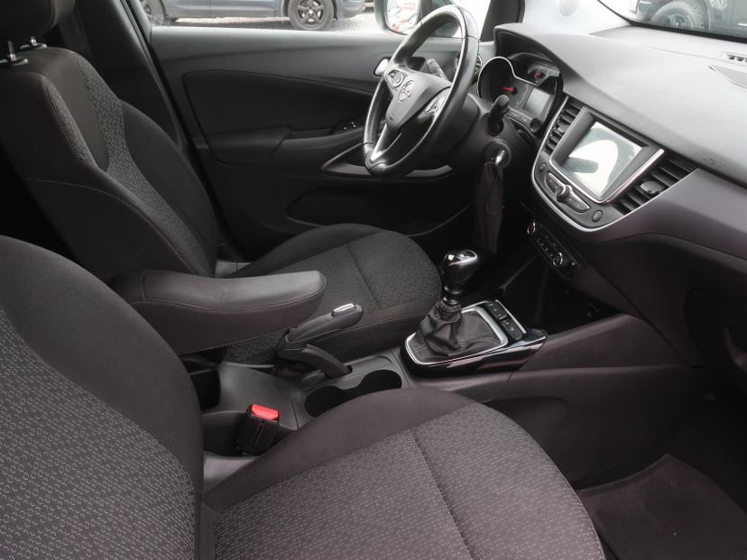Opel Crossland, 2021