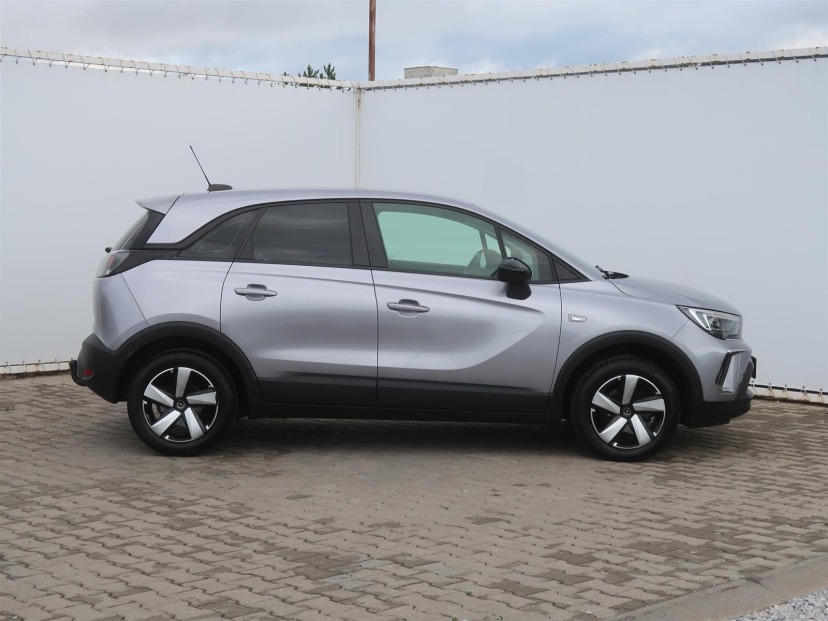 Opel Crossland, 2021