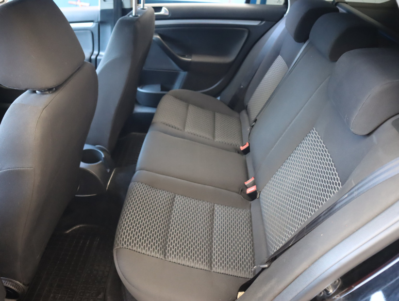 Volkswagen Golf, 2011
