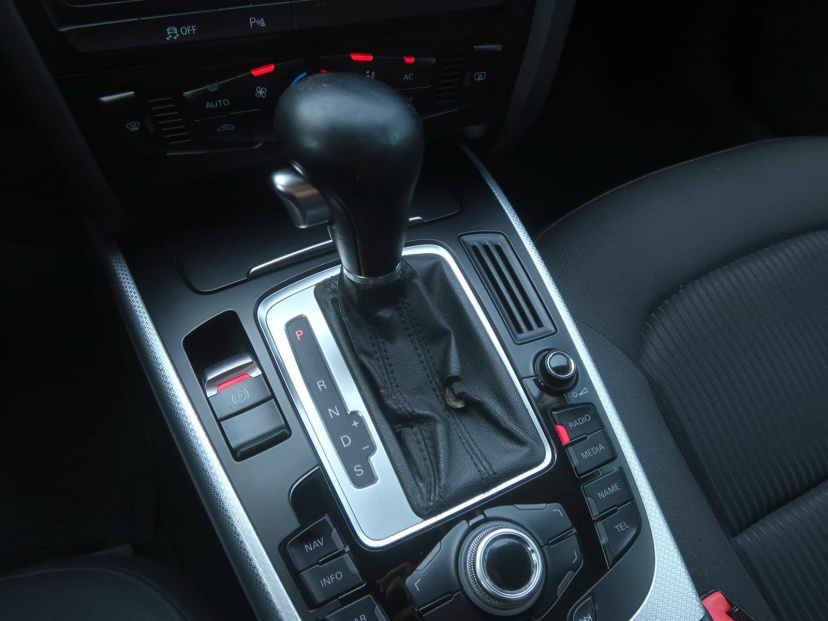 Audi A4, 2011