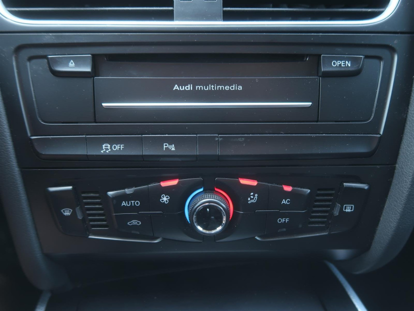 Audi A4, 2011
