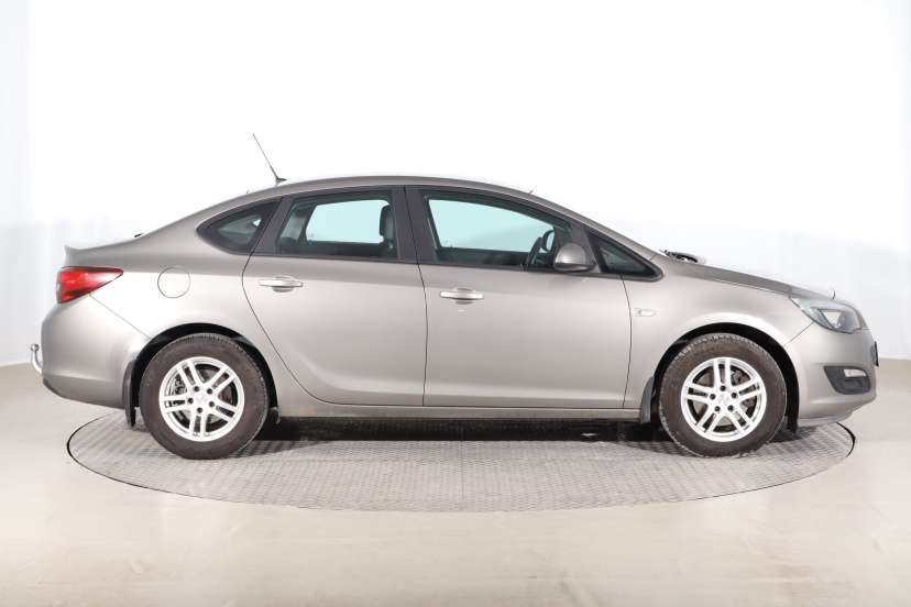 Opel Astra, 2016