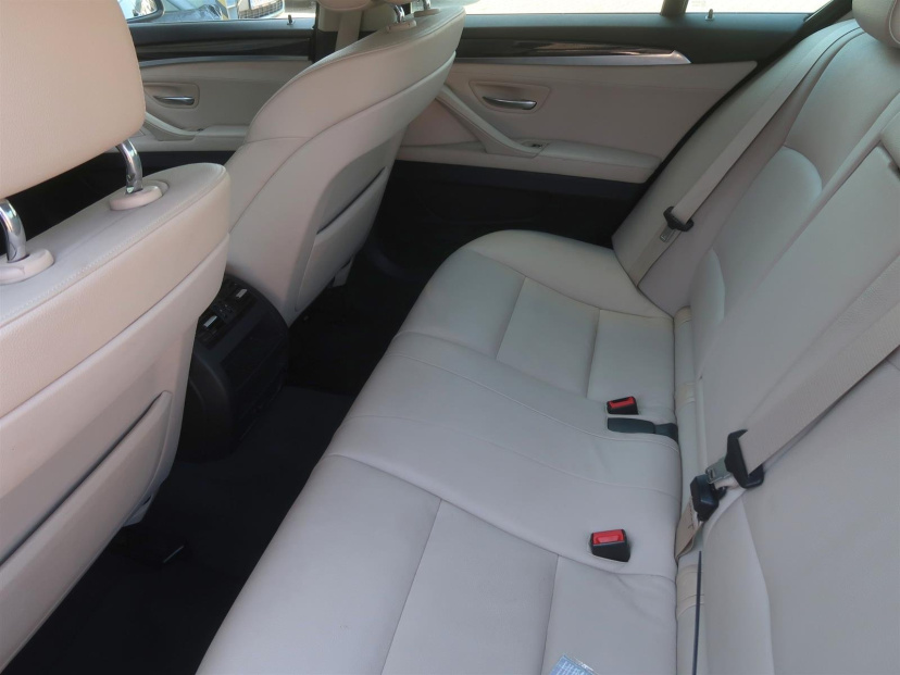 BMW 5, 2013