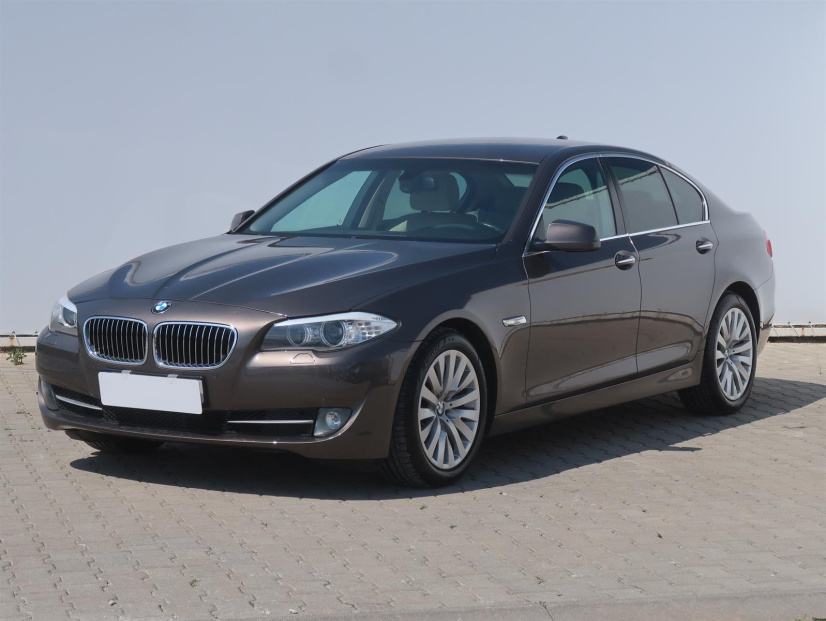 BMW 5, 2013