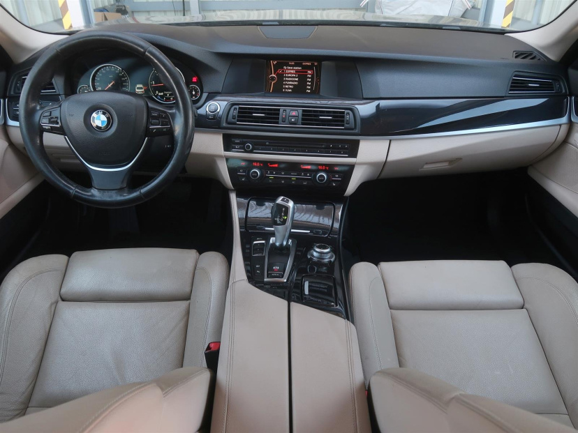 BMW 5, 2013