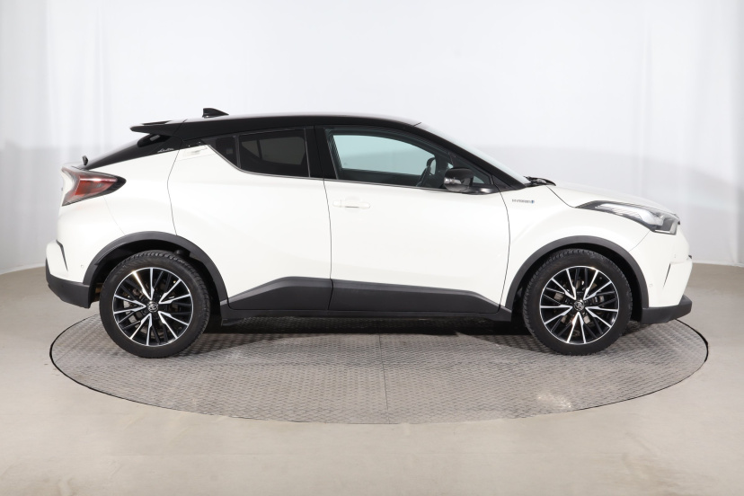 Toyota C-HR, 2018