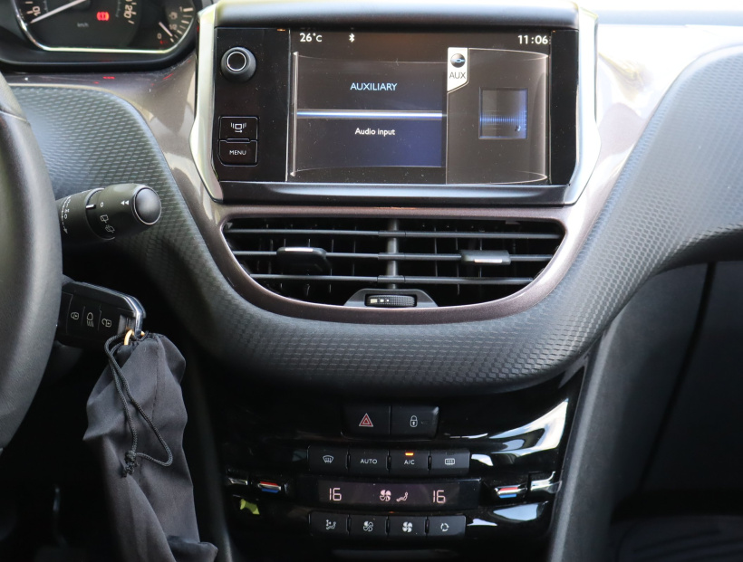 Peugeot 2008, 2014